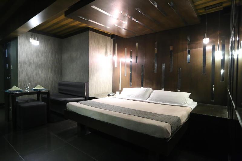 Victoria Court Suites Pasig المظهر الخارجي الصورة