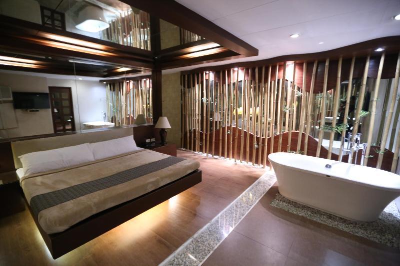 Victoria Court Suites Pasig المظهر الخارجي الصورة