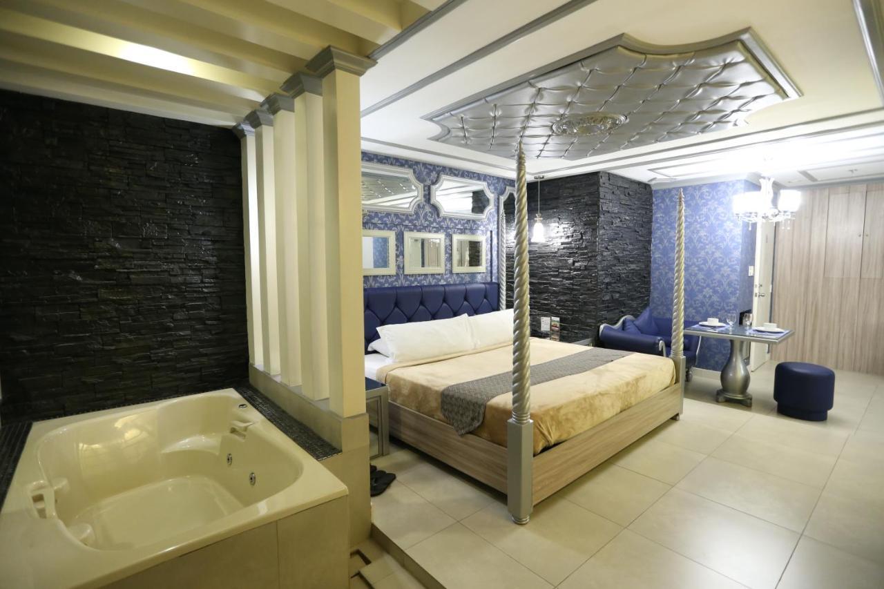 Victoria Court Suites Pasig المظهر الخارجي الصورة